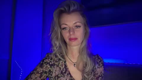 Valerie  online show from February 16, 3:52 pm