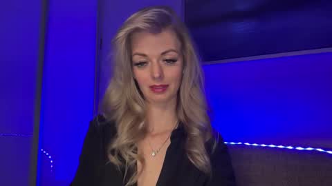 Valerie  online show from March 27, 7:46 pm