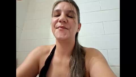 Snapshot of valerierayne13 chatting on December 2, 8:30 am ValerieRayne online show from December 2, 8:30 am