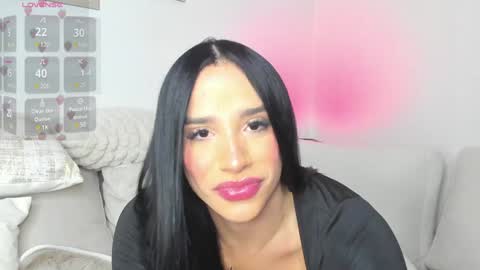 Snapshot of valerietnt chatting on February 9, 2:49 am valerie online show from February 9, 2:49 am