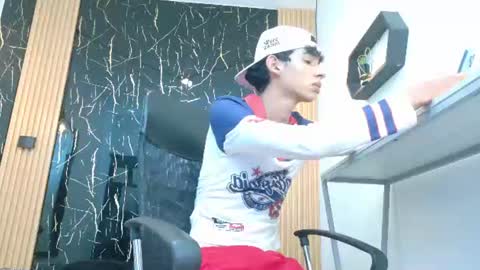 Snapshot of valerihot_1 chatting on July 17, 2:51 am VALERIO online show from July 17, 2:51 am