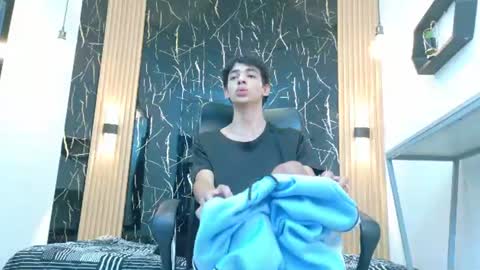 Snapshot of valerihot_1 chatting on July 19, 2:37 am VALERIO online show from July 19, 2:37 am