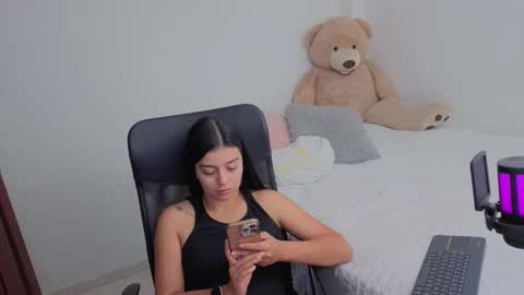 Juli C online show from February 4, 1:00 am