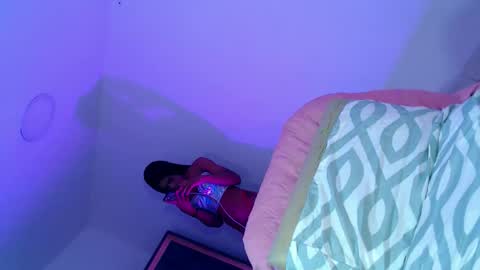 Snapshot of valerin_foxts chatting on May 16, 5:15 am valerin_foxts online show from May 16, 5:15 am