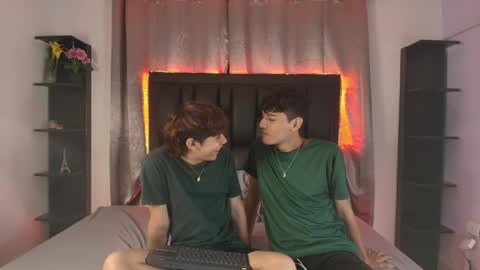 valerios_ online show from June 6, 12:43 pm