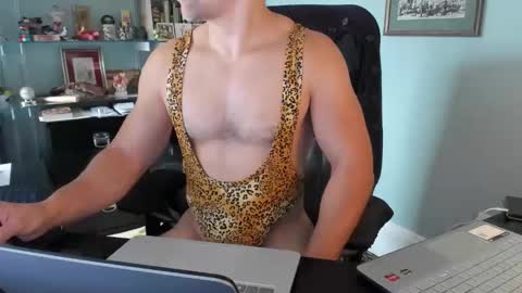 Snapshot of valeriusvitus99 chatting on November 3, 4:41 pm athletic ass muscles underwear smooth cock online show from November 3, 4:41 pm