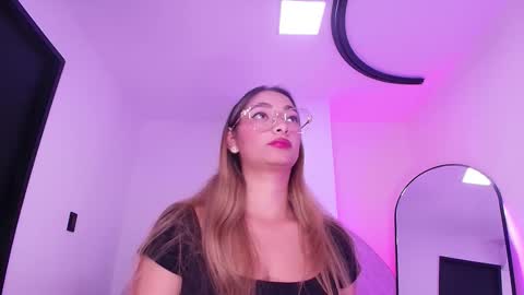 Valeryn online show from December 16, 3:11 am