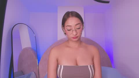 Valeryn online show from April 29, 3:10 am