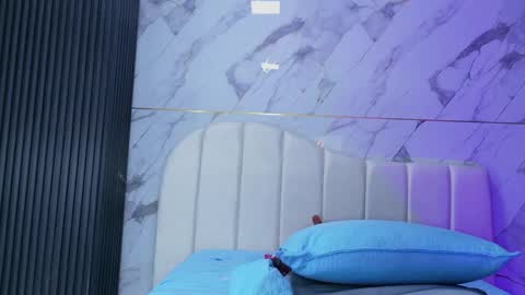 Valeryn online show from May 10, 3:01 am
