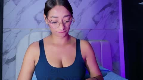 Valeryn online show from May 15, 3:13 am