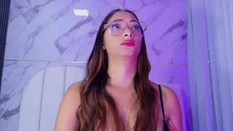 Valeryn online show from June 17, 3:09 am