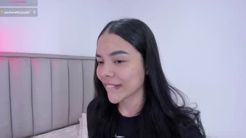 Snapshot of valery__nova chatting on January 12, 3:07 am Cris online show from January 12, 3:07 am