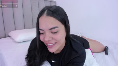 Snapshot of valery__nova chatting on January 25, 5:08 pm Cris online show from January 25, 5:08 pm