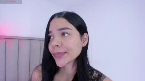 Snapshot of valery__nova chatting on February 17, 3:09 pm Cris online show from February 17, 3:09 pm