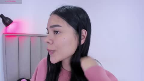 Snapshot of valery__nova chatting on March 9, 4:33 pm Cris online show from March 9, 4:33 pm