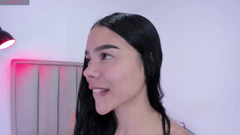 Snapshot of valery__nova chatting on October 9, 11:47 pm Cris online show from October 9, 11:47 pm