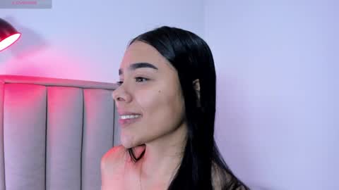 Snapshot of valery__nova chatting on May 17, 3:19 pm Cris online show from May 17, 3:19 pm
