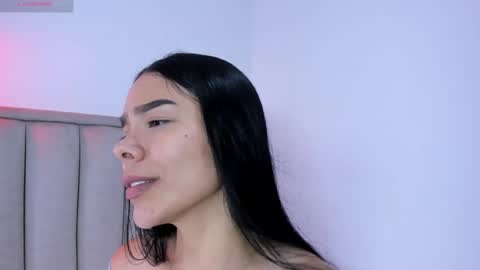 Snapshot of valery__nova chatting on May 29, 4:27 pm Cris online show from May 29, 4:27 pm