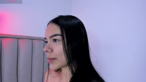 Snapshot of valery__nova chatting on June 9, 2:06 pm Cris online show from June 9, 2:06 pm
