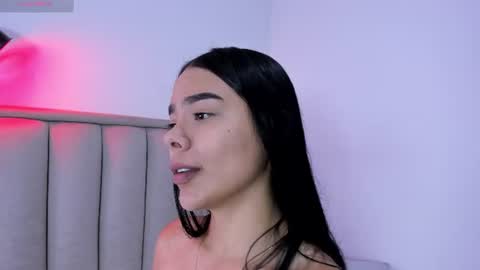 Snapshot of valery__nova chatting on June 18, 4:22 pm Cris online show from June 18, 4:22 pm