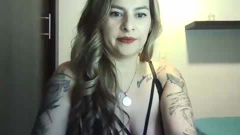 Snapshot of valery__rouse_ chatting on March 31, 2:02 am Valery online show from March 31, 2:02 am