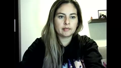 Snapshot of valery__rouse_ chatting on June 1, 12:12 am Valery online show from June 1, 12:12 am