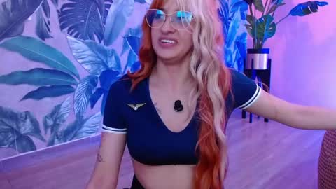 Snapshot of valery_blush chatting on June 1, 9:00 am valery_blush online show from June 1, 9:00 am