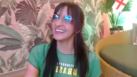 Snapshot of valery_blush chatting on June 16, 8:44 pm valery_blush online show from June 16, 8:44 pm