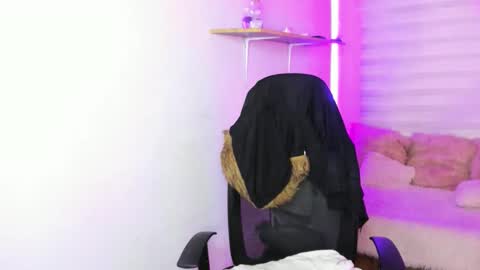 valery_bonnet1 online show from November 10, 11:37 pm