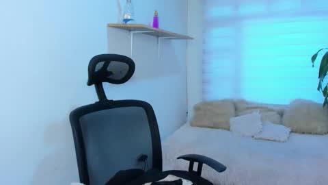 valery_bonnet1 online show from December 2, 7:09 pm