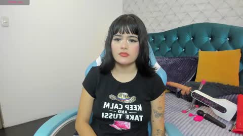 Snapshot of valery_jame chatting on June 11, 8:18 pm Valery online show from June 11, 8:18 pm