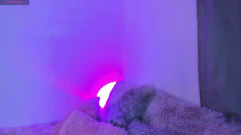 Snapshot of valery_kils chatting on May 1, 2:27 am VALERY online show from May 1, 2:27 am