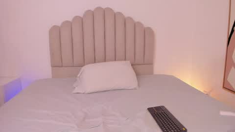 Snapshot of valery_santorini chatting on May 19, 12:11 pm VALERY online show from May 19, 12:11 pm