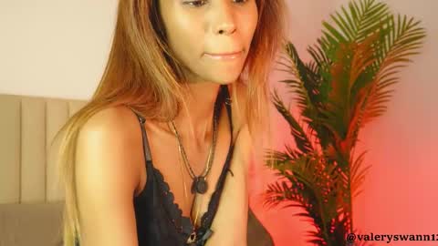 Snapshot of valery_swan1 chatting on October 24, 4:20 am Valery swan1 online show from October 24, 4:20 am