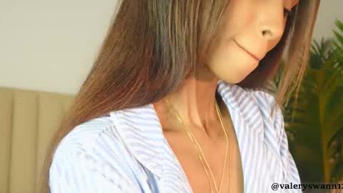 Snapshot of valery_swan1 chatting on December 5, 2:42 am Valery swan1 online show from December 5, 2:42 am