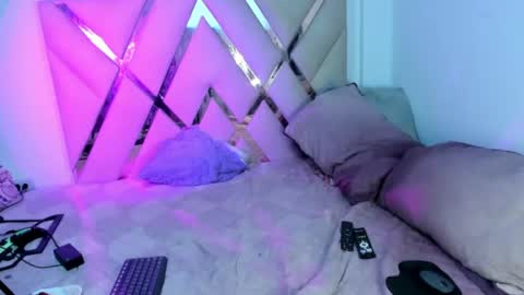 valery_sweet04 online show from May 31, 5:04 am
