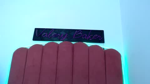 B V Naughty online show from December 3, 3:20 am