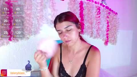 Snapshot of valeryblaze_ chatting on June 18, 7:18 pm Valery online show from June 18, 7:18 pm