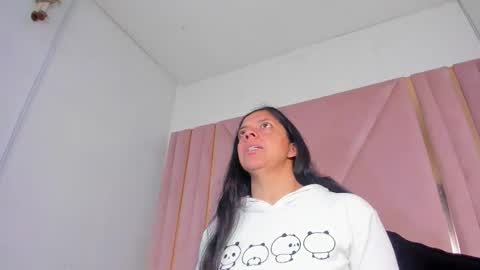 Snapshot of valeryloveh chatting on December 16, 3:06 pm valeryloveh online show from December 16, 3:06 pm