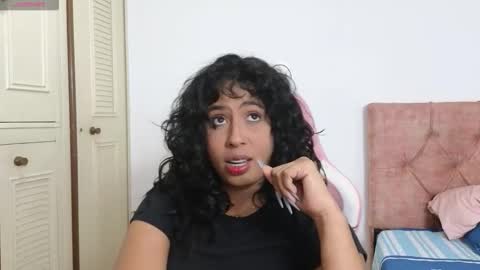 Snapshot of valerylovexxx chatting on October 29, 10:33 pm valerylovexxx online show from October 29, 10:33 pm