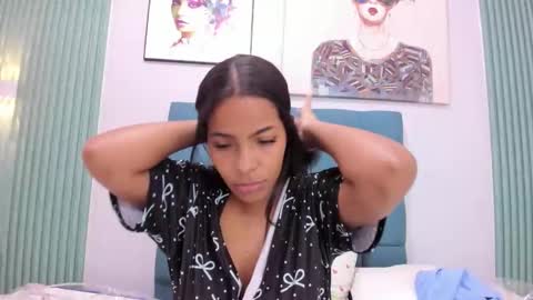 Snapshot of valerynbrown chatting on May 16, 12:29 am valery online show from May 16, 12:29 am