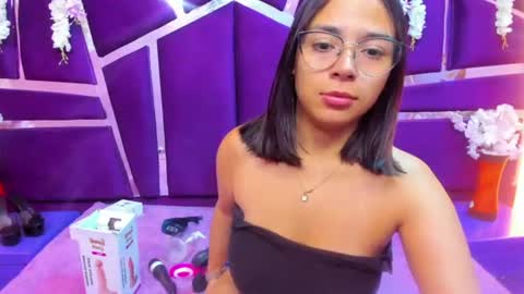 Snapshot of valerysweety__ chatting on July 7, 2:58 am ValerySweety online show from July 7, 2:58 am
