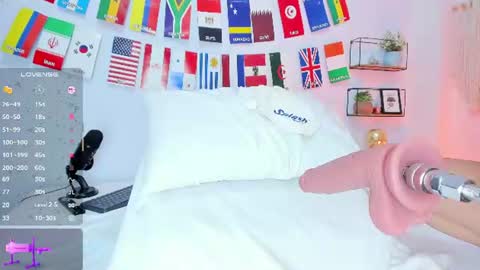 Snapshot of valeryy_moon chatting on July 8, 8:35 pm Valery online show from July 8, 8:35 pm