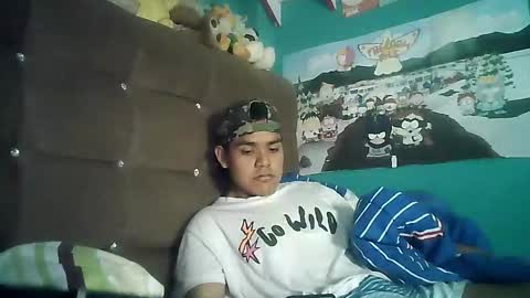 Snapshot of valesh20 chatting on October 23, 2:00 am Valesh19 online show from October 23, 2:00 am