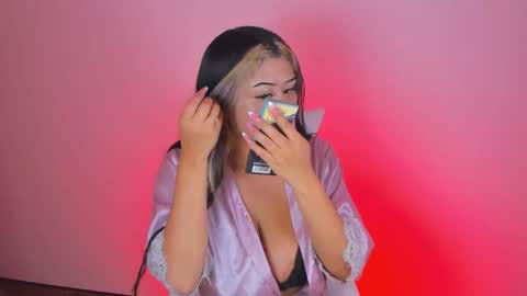 Snapshot of valeska__v chatting on October 7, 2:53 am your loveee online show from October 7, 2:53 am