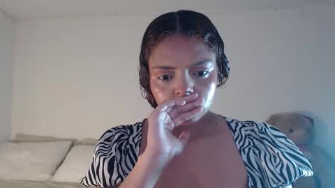 VALIENTE  online show from February 7, 12:14 am