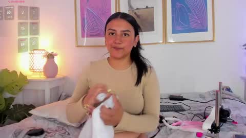 Snapshot of valka_collins chatting on May 27, 7:33 pm Valka online show from May 27, 7:33 pm