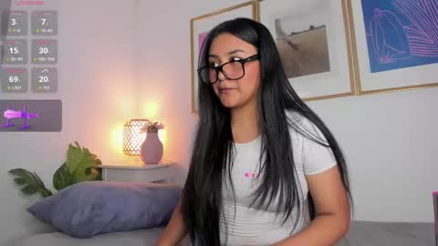 Snapshot of valka_collins chatting on June 4, 7:42 pm Valka online show from June 4, 7:42 pm