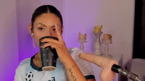 Snapshot of valka_doll chatting on June 10, 7:13 pm valka_doll online show from June 10, 7:13 pm