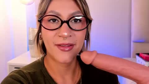 Snapshot of valka_doll chatting on July 5, 7:43 pm valka_doll online show from July 5, 7:43 pm